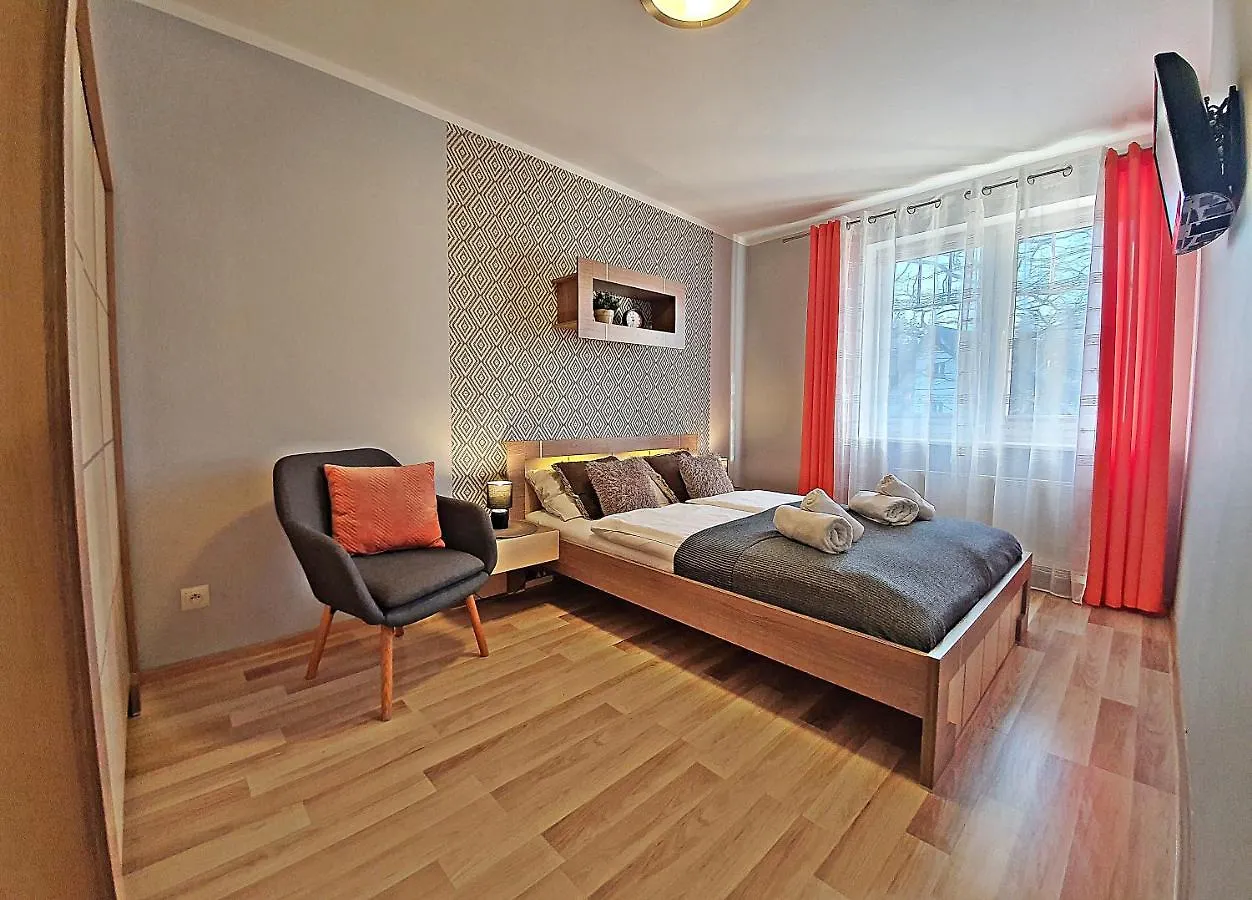 Apartamenty Sun&Fun Rezydencja Pod Debami Nad Lomnica 1B I 2B- Blisko Centrum I Sklepow W Otoczeniu Zieleni Karpacz 0*,